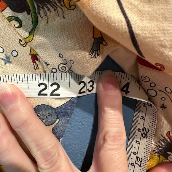 Peaches Uniforms size Small Halloween Long Sleeve Scrubs Jacket Button Front - Picture 5 of 7